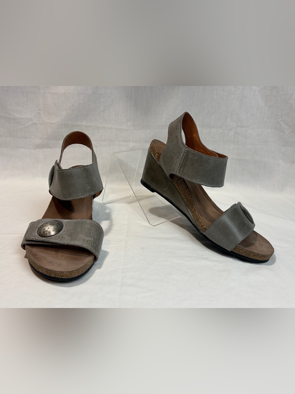 Taos Carousel 2 wedge sandals